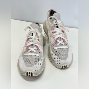 ADIDAS Men's White and pink 4D FUSIO CLOUD  running sneakers size 9.5
